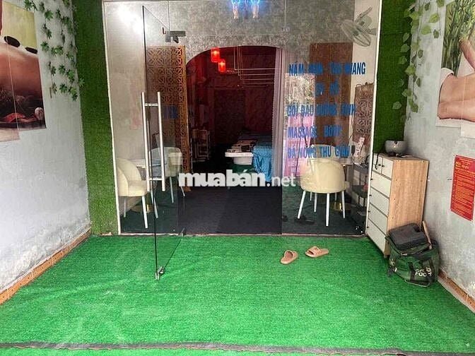 e cần sang lại tiệm spa ở hóc môn