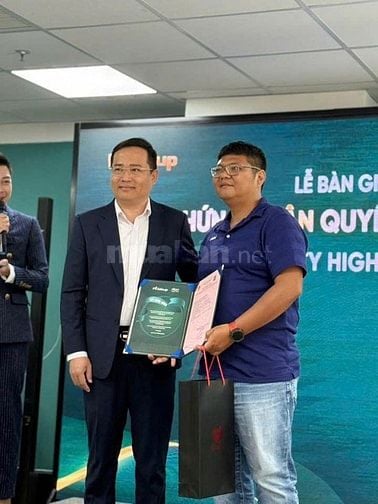 Bán  căn Shophoue khối đế 2 tầng quận 12 HCM , sổ hồng sở hữ lâu dài