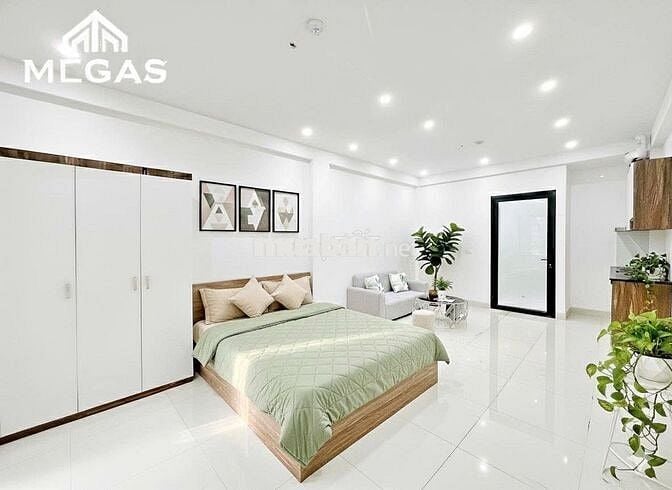 CHO THUÊ CĂN HỘ STUDIO MỚI BAN CÔNG CỬA SỔ NGAY HỌC VIỆN TÀI CHÍNH