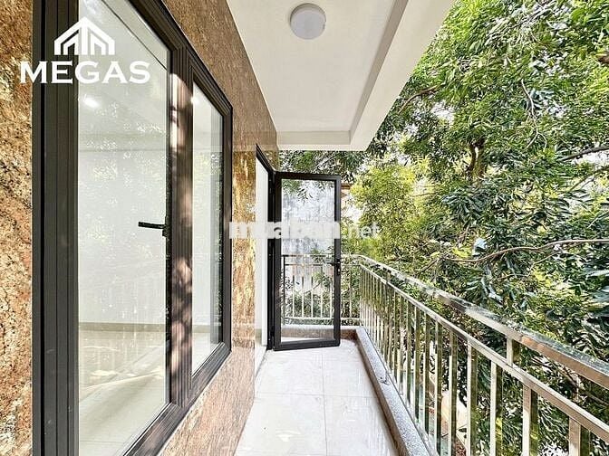 CHO THUÊ CĂN HỘ STUDIO MỚI BAN CÔNG CỬA SỔ NGAY HỌC VIỆN TÀI CHÍNH