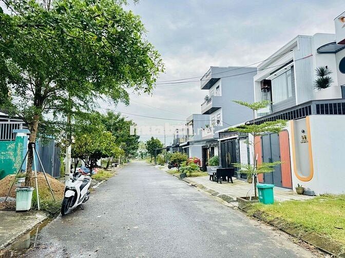 Đất đường Ban Ban- Khu Bá Tùng, Ngũ Hành Sơn 3tỷ700 vị trí đẹp