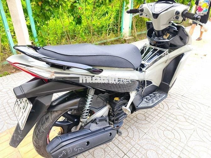Honda Air Blade 110 Fi 2011 Xám đen