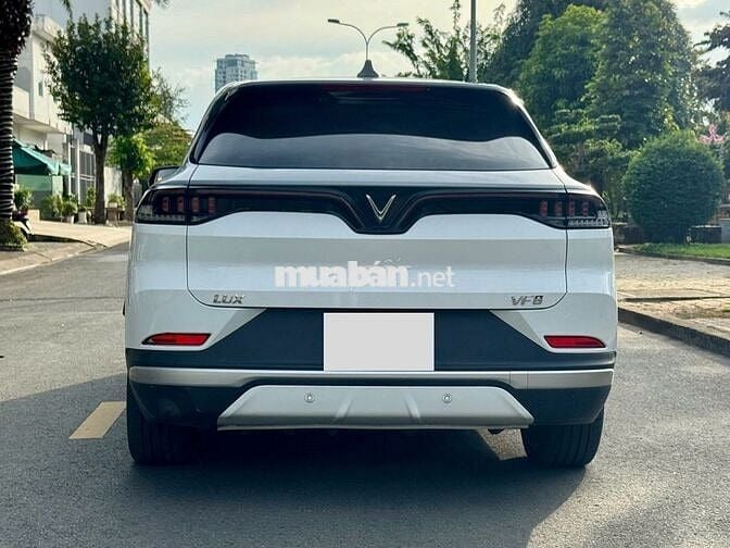Vinfast VF8 2024 Lux Plus Trắng - 17.000km