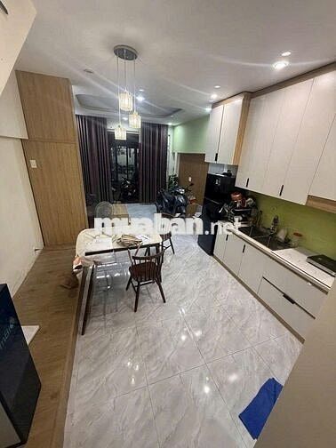 NHÀ ĐẸP 2 TẦNG, DT 36M2, HẺM XE HƠI THÔNG, FULL NỘI THẤT, 4,4 TỶ TL