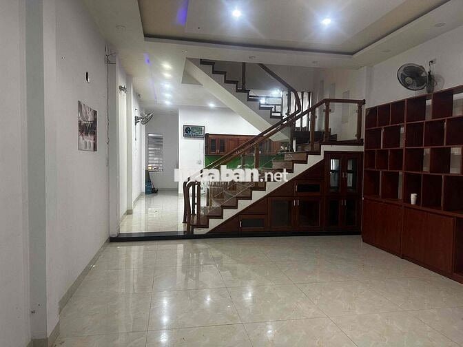 Chính chủ bán nhà mặt tiền mẹ thứ , hoà xuân