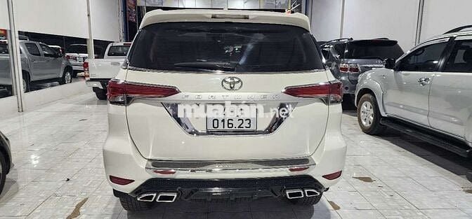Toyota Fortuner 2016 2.4G Trắng