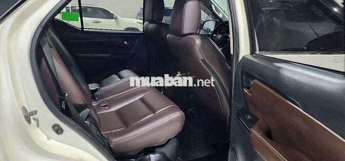 Toyota Fortuner 2016 2.4G Trắng