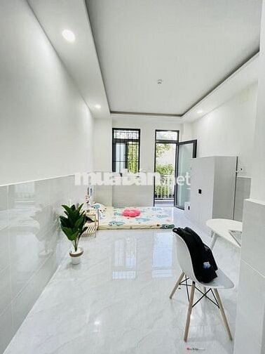 CHDV ban công sẵn nội thất ngay chợ Phạm Văn Bạch