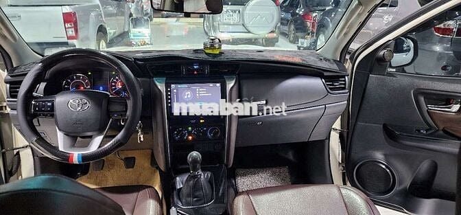 Toyota Fortuner 2016 2.4G Trắng