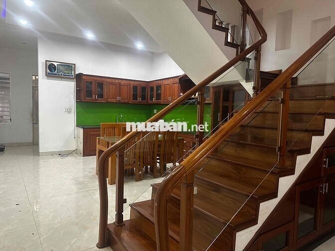 Chính chủ bán nhà mặt tiền mẹ thứ , hoà xuân