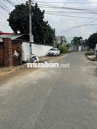 Bán nhà Chánh Mỹ gàn chợ đúng 200m nhựa5m thông vị trí ok. 5x26 i hinh