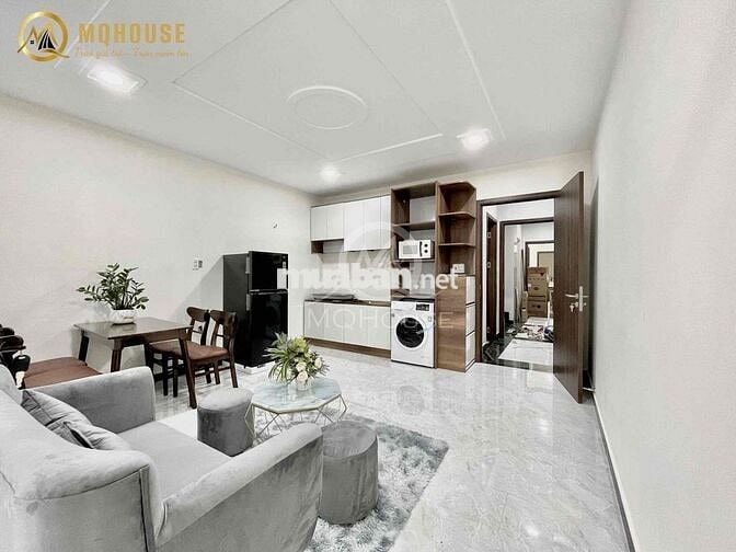 CHDV full nội thât 1pn ban công,cửa sổ máy giặt sát chợ Hoàng Hoa Thám