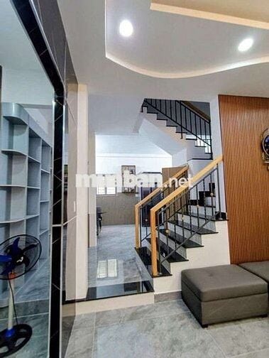 GẦN CÔNG VIÊN LÀNG HOA ĐƯỜNG SỐ 18 GÒ VẤP 2 TẦNG 2PN HƠN 6 TỶ