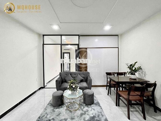 CHDV full nội thât 1pn ban công,cửa sổ máy giặt sát chợ Hoàng Hoa Thám