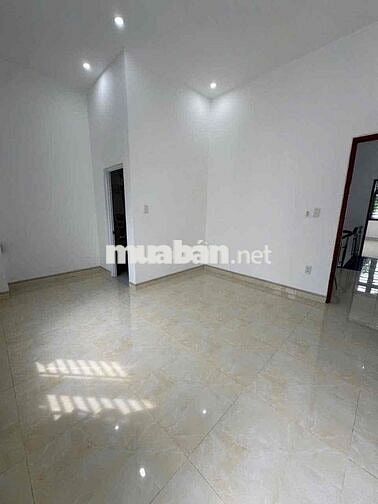 Bán nhà Chánh Mỹ gàn chợ đúng 200m nhựa5m thông vị trí ok. 5x26 i hinh