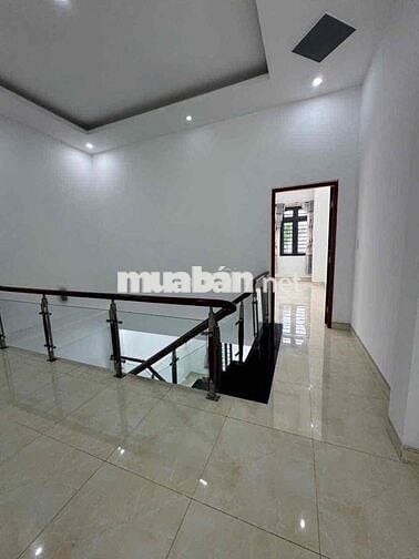 Bán nhà Chánh Mỹ gàn chợ đúng 200m nhựa5m thông vị trí ok. 5x26 i hinh