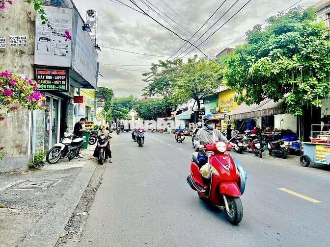 ĐẤT TRƯỜNG THỌ GẦN METRO_CÁCH MẶT TIỀN 20M_ĐƯỜNG NHỰA LỚN_4,6m x 17.4m