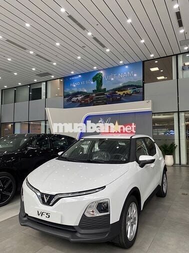 VF5 khách em cần bán lại xe mới, chưa đăng ký
