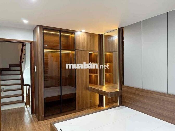 CHÍNH CHỦ BÁN NHÀ VỊ TRÍ VÀNG – VỈA HÈ RỘNG – Ô TÔ TRÁNH – KINH DOANH