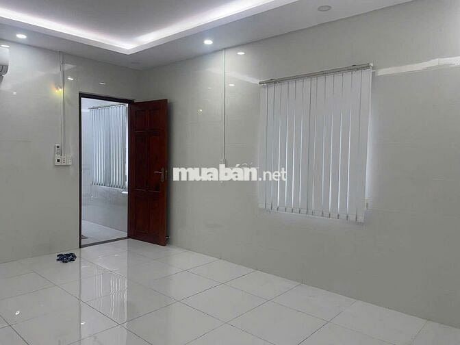 CC BÁN MẶT BẰNG KINH DOANH 2 CỬA - 100M2 - CMT8 BÌNH DƯƠNG - 3 TẦNG