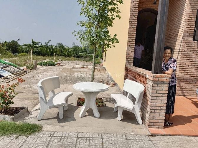 Bộ bàn ghế đá ngoài trời tại Thuận An