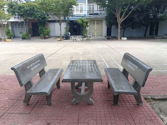 Bộ bàn ghế đá ngoài trời tại Thuận An