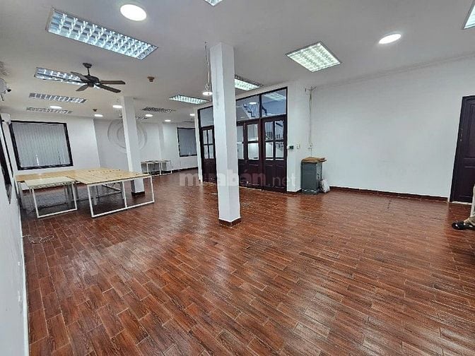 Văn phòng 130m2 ngay trung tâm quận Tân Bình