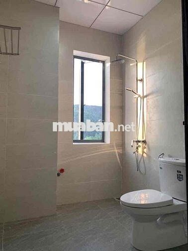 Căn hộ có bếp, máy giặt riêng từng phòng, gần FPT