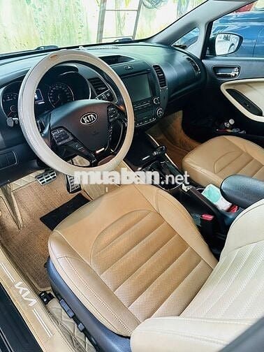 Kia Cerato 2028 1.6 AT Xanh đậm