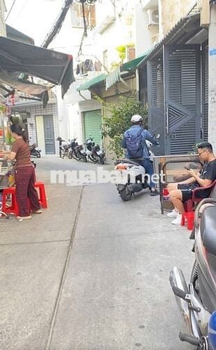 GIẢM TIẾP 200TR, CHỈ 4TỶ, 29m2, CMT8-QUẬN 3, 2 TẦNG, BAN CÔNG, SÁT HXH