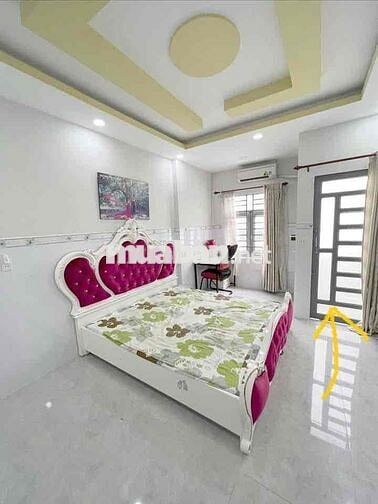 phòng nội thất đầy đủ + ban công đối diện BX Miền Tây