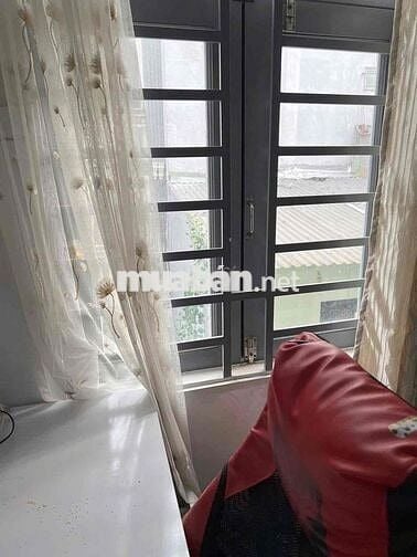 phòng nội thất đầy đủ + ban công đối diện BX Miền Tây