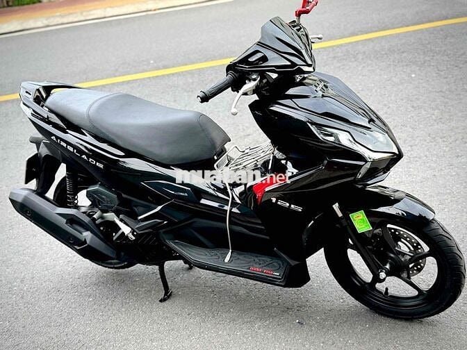 Honda Airblade 125 4Val 2023 Đen bóng