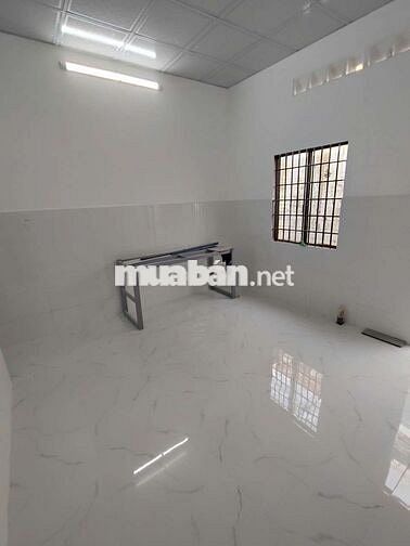 NHÀ CẤP 4 100M2 2PN 3WC MẶT TIỀN Ở+KD BUÔN BÁN GẦN CHỢ ĐẦU MỐI