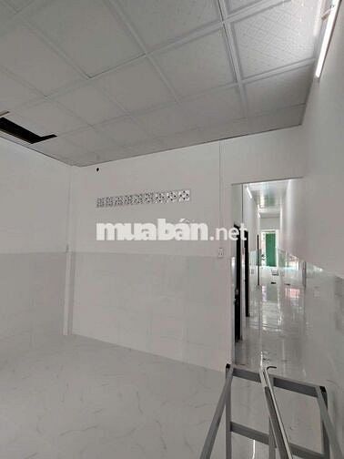 NHÀ CẤP 4 100M2 2PN 3WC MẶT TIỀN Ở+KD BUÔN BÁN GẦN CHỢ ĐẦU MỐI