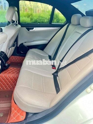 Mercedes-Benz C300 AMG model 2012