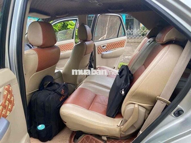 Toyota Fortuner 2011 số sàn màu Bạc
