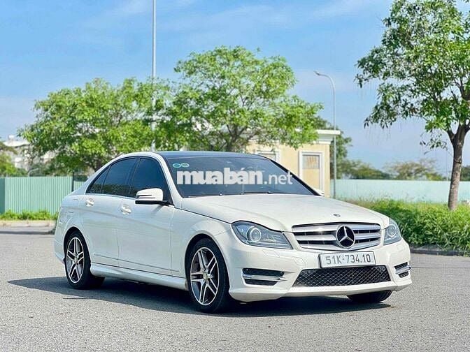 Mercedes-Benz C300 AMG model 2012