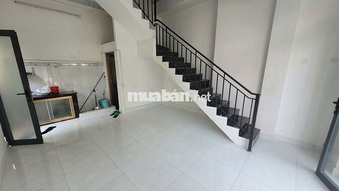 Cần bán gấp nhà 4 tầng, Trần Hưng Đạo, Mỹ Tho, Tiền Giang