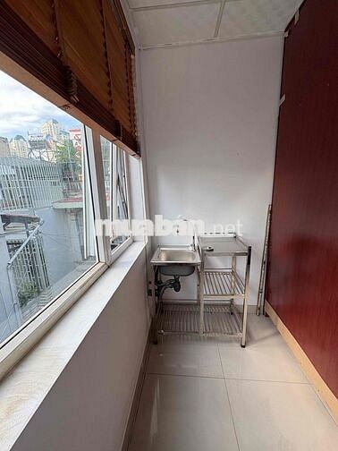 Mới- phòng 30m2 - ban công - ngay vinhomes central park