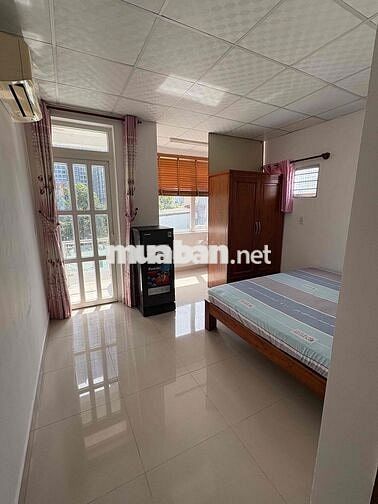 Mới- phòng 30m2 - ban công - ngay vinhomes central park