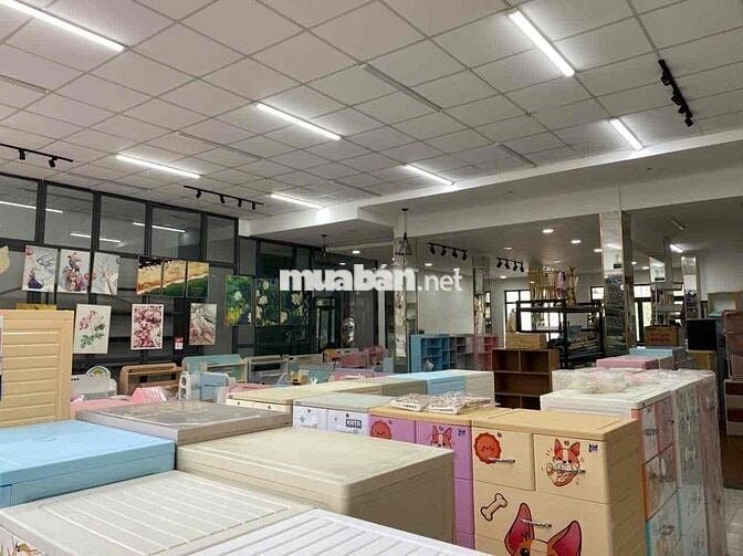 NHÀ MẶT TIỀN KD TRUNG TÂM TP 3 LẦU