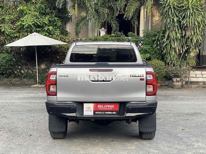 Toyota Hilux 2024 2.4L 4x2 AT - 25700 km - XE HIẾM