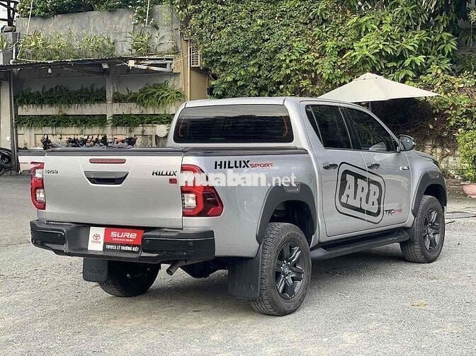 Toyota Hilux 2024 2.4L 4x2 AT - 25700 km - XE HIẾM