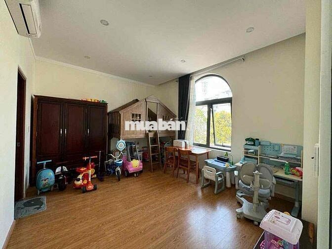 NHÀ MẶT TIỀN KD TRUNG TÂM TP 3 LẦU