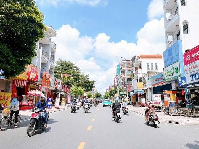 Bán nhà mặt tiền đường Tân Quý giá 15.2 tỷ 