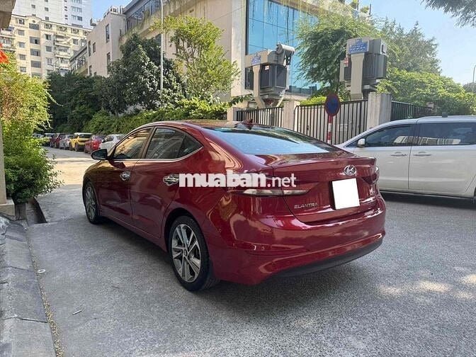 Hyundai Elantra 2018 2.0 AT - 79000 km