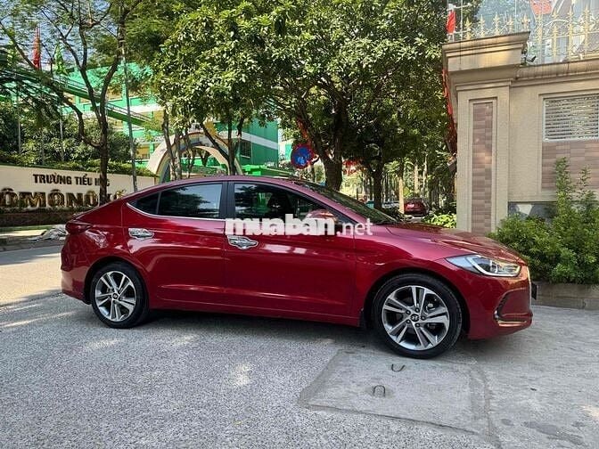 Hyundai Elantra 2018 2.0 AT - 79000 km
