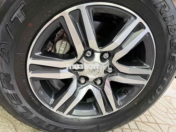 Toyota Fortuner 2025 2.4L 4x2 AT - 21000 km