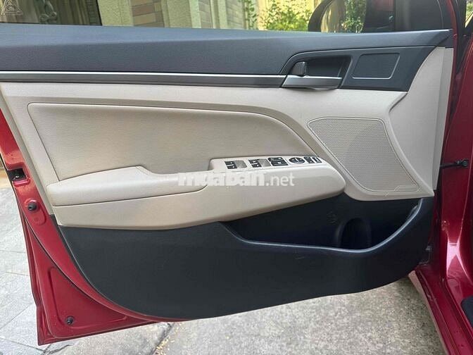 Hyundai Elantra 2018 2.0 AT - 79000 km